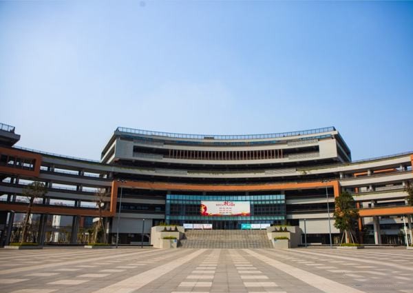 【MAX】垃圾分類桶進駐廣州市校園